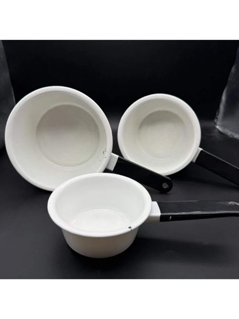 Vtg White Enamelware Nesting Saucepan Set of 3 Black Handles Farm Decor